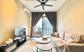 Central Park Tampoi 2 Bedroom By Luxecocoo Ck